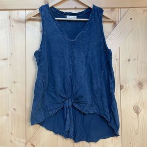 3/$20 🌟 Universal Thread navy blue distressed tank top | Small